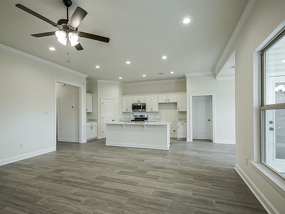 2nd image of 10904 Maitland Ave
