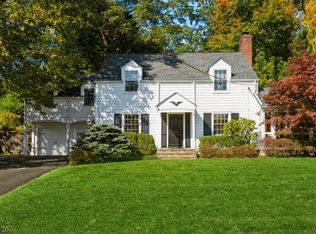 66 Old Army Rd, Bernardsville, NJ 07924