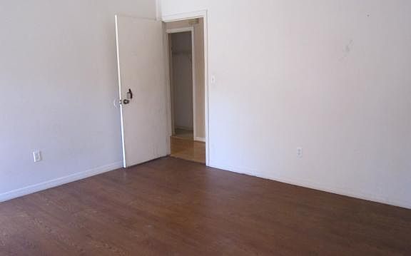 5th image of 3705 Prescott St