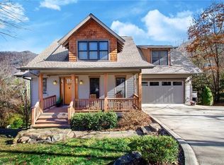 109 Village Pointe Ln, Asheville, NC 28803
