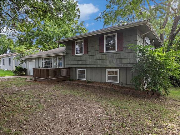 4th image of 8815 Stark Ave