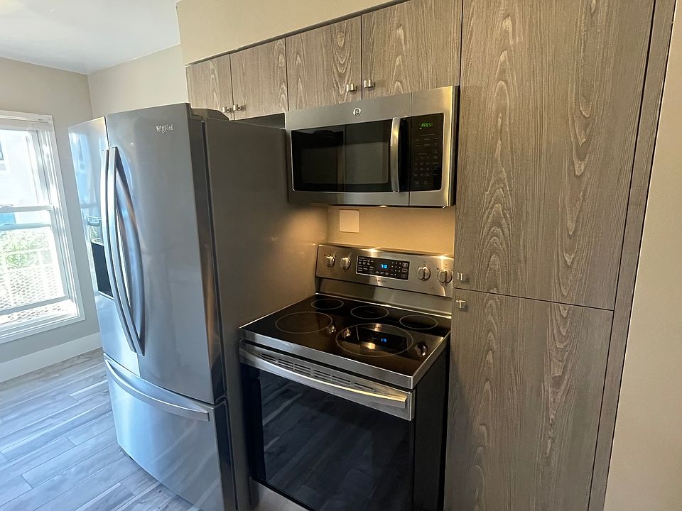 1st image of 2660 Gough St #203