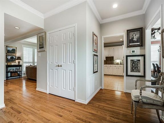 4th image of 14892 Oaks North Dr