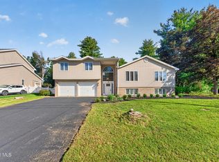 15 White Birch Ct, Schenectady, NY 12306