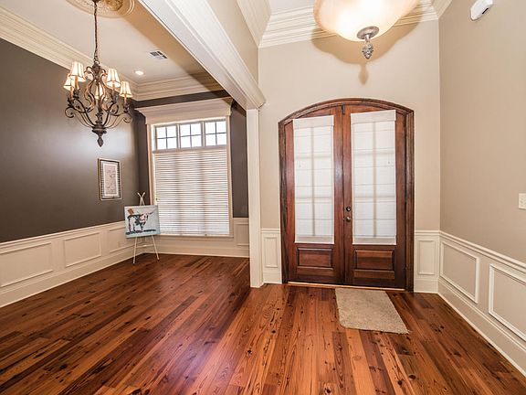 4th image of 212 Hundred Oaks Dr