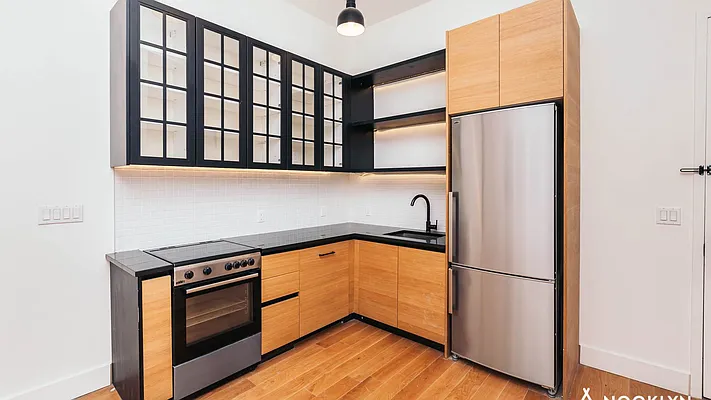 Rented by Nooklyn NYC LLC | media 4