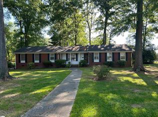 507 Chestnut St, Clinton, SC 29325