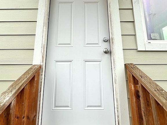 5th image of 508 SE Walnut St APT A