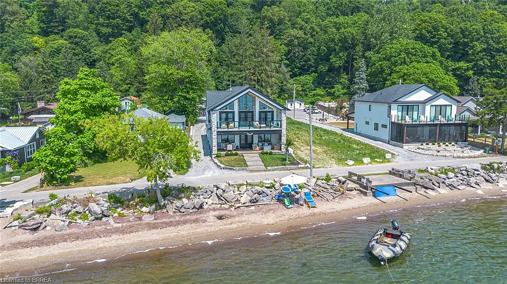 33 Cedar Dr photo 1