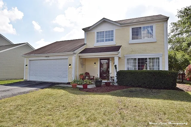 1432 Golden Oaks Pkwy photo 1