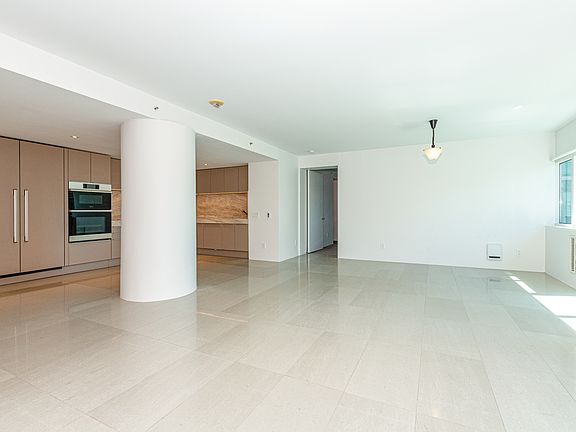 3rd image of 1388 Gough St APT 606
