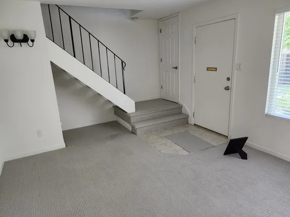 8800 La Riviera Dr Unit E, Sacramento, CA 95826