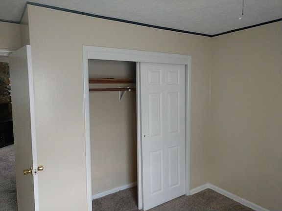 4th image of 2807 N Adams St