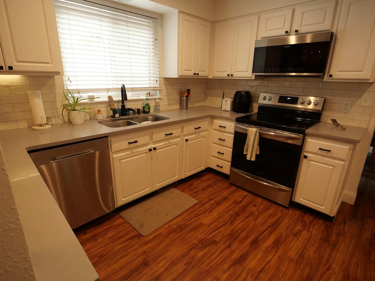 4 bed, 2072 sqft, $800 — Photo 3