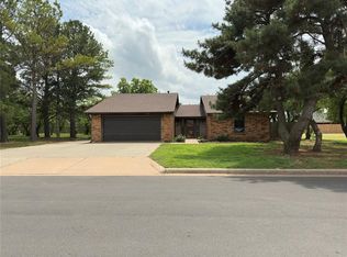 2308 Lynn Ln, Weatherford, OK 73096
