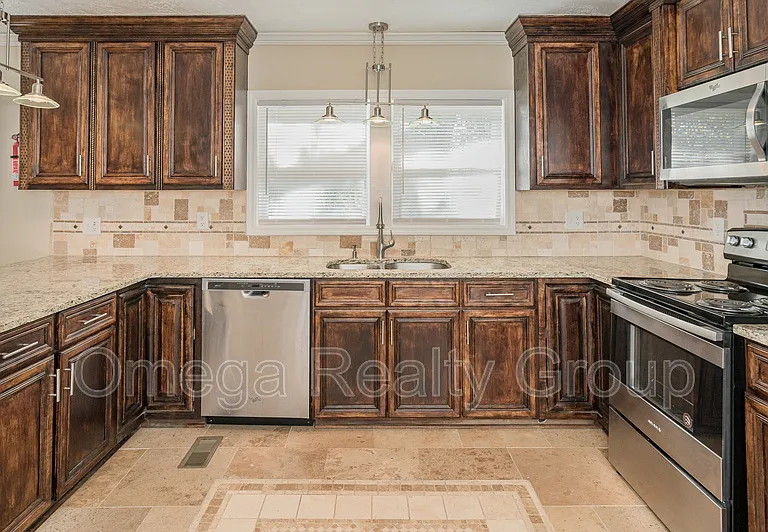 1808 Wilson Dr — Photo 11