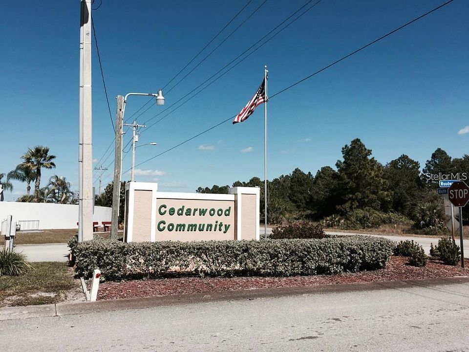 1st image of 1531 Crestwood Cir W