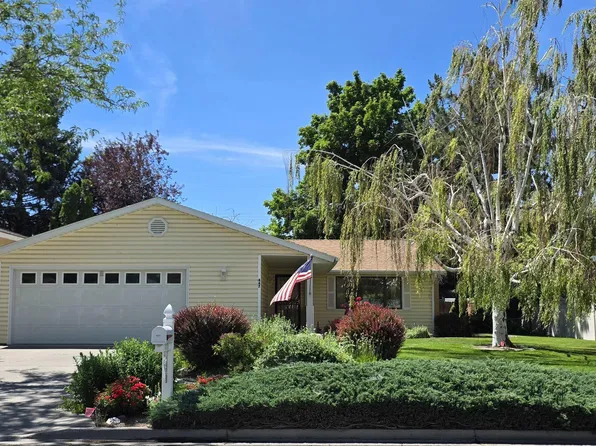 447 Crestview Dr, Twin Falls, ID 83301