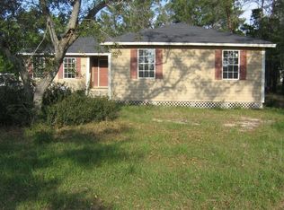 85 Lovell Rd, Freeport, FL 32439