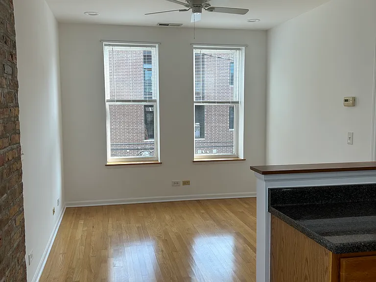 1731 W 17th St #8 — Photo 8