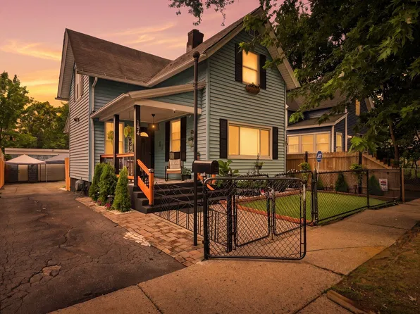194 Massasoit St, Springfield, MA 01107
