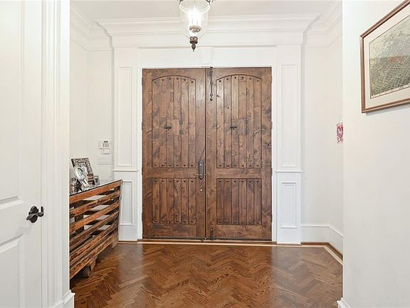5th image of 968 Peachtree Battle Cir NW