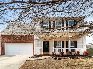 12515 Oakton Hunt Dr, Charlotte, NC 28262