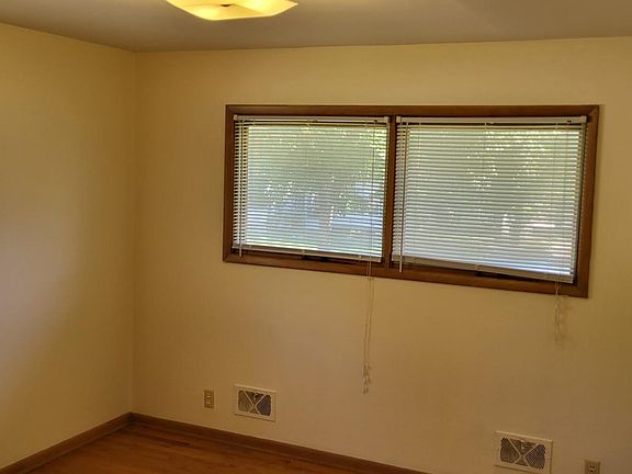 Front bedroom. Hardwood floors
