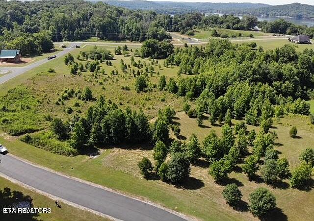 1st image of 502 W Shore Dr