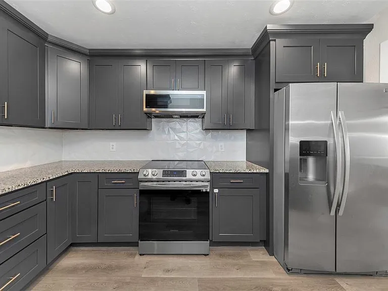 4030 Fieldgreen Pl — Photo 18