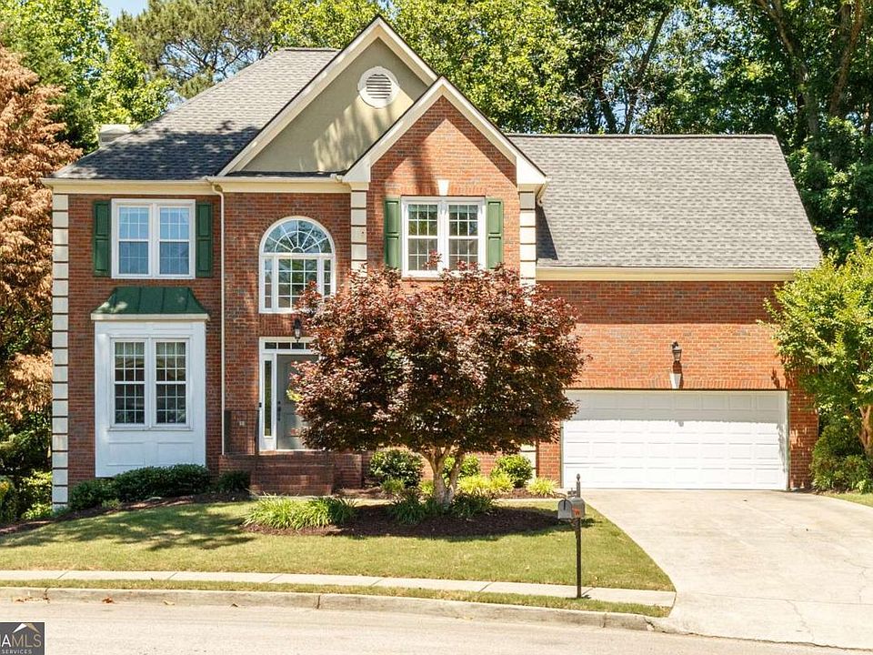 1st image of 320 Hillside Manor Dr