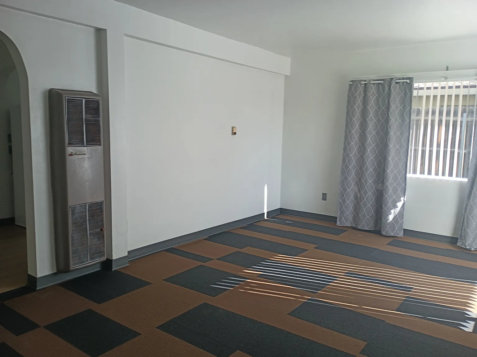 1 bed, 700 sqft, $1,000 — Photo 3
