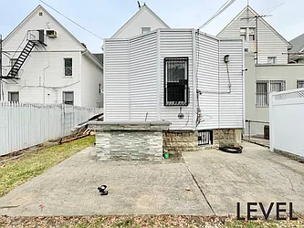 Rented by Level Group