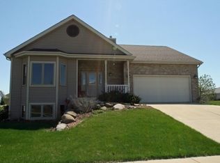 5193 Nannyberry Dr, Fitchburg, WI 53711