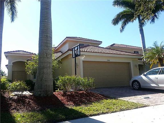 2nd image of 1545 Winterberry Ln