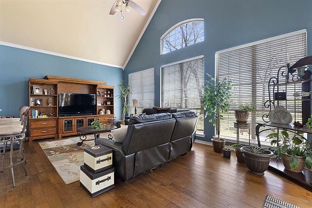 1st image of 14451 Starlight Cir