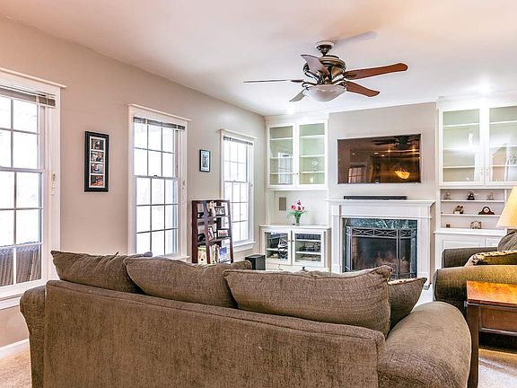 3rd image of 628 Wyndham Woods Cir