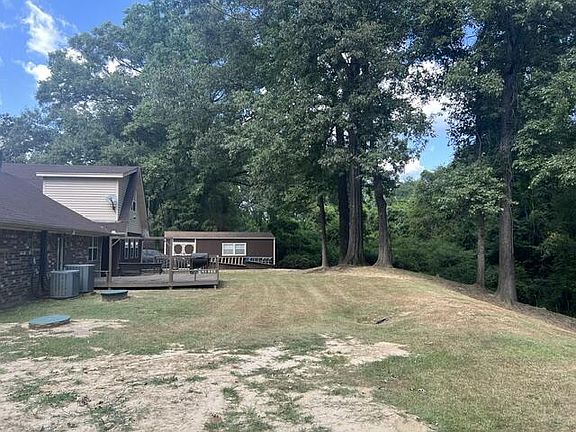 2nd image of 2 Shadow Wood Dr