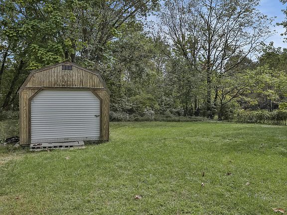 3rd image of 703 7th St