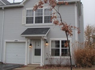 700 Bayles Dr, Romeoville, IL 60446