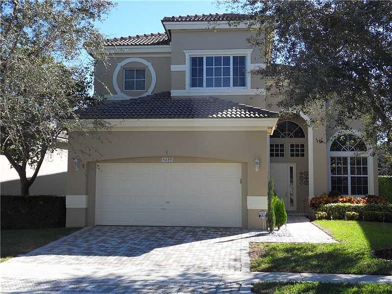 1st image of 5829 NW 125th Ave