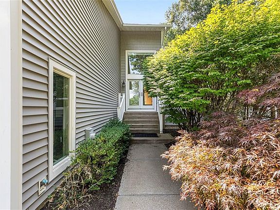 4th image of 9 Eagle Nest Dr