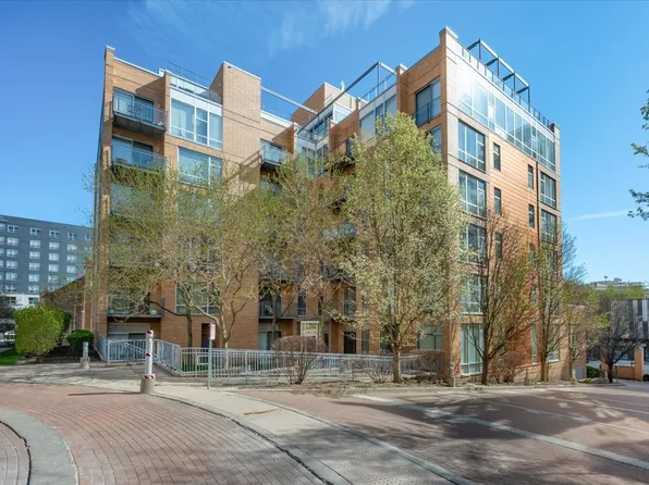 1740 Oak Ave Unit 803, Evanston, IL 60201