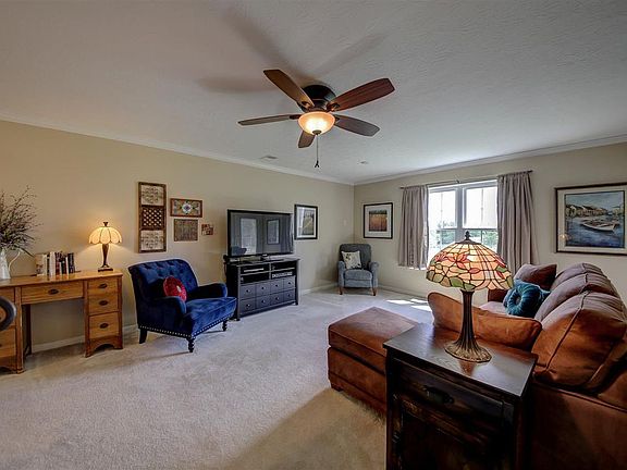 5th image of 343 Maiden Ct APT 2