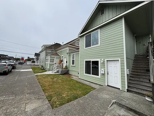 204 W Del Norte St #A-D Photo 1 204 W Del Norte St #A-D Photo 1