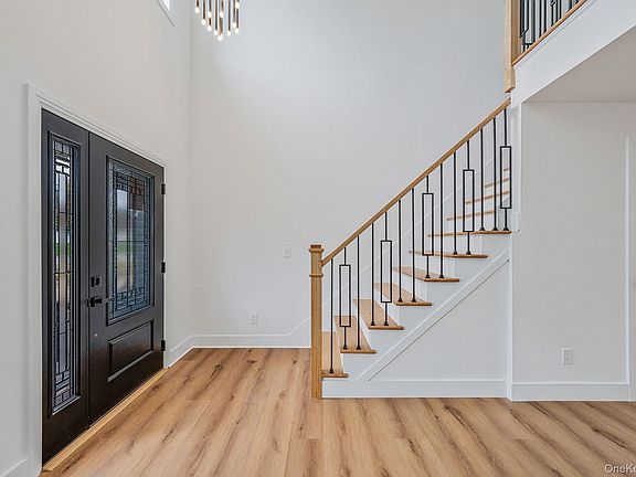 3rd image of 65 Superior Street