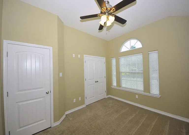 15609 Escapade St — Photo 20