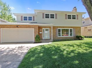 537 S Fernandez Ave, Arlington Heights, IL 60005