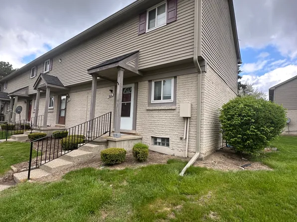 2216 Orchard Crest St, Shelby Township, MI 48317