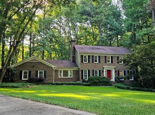 289 Barnsley Dr, Stone Mountain, GA 30087